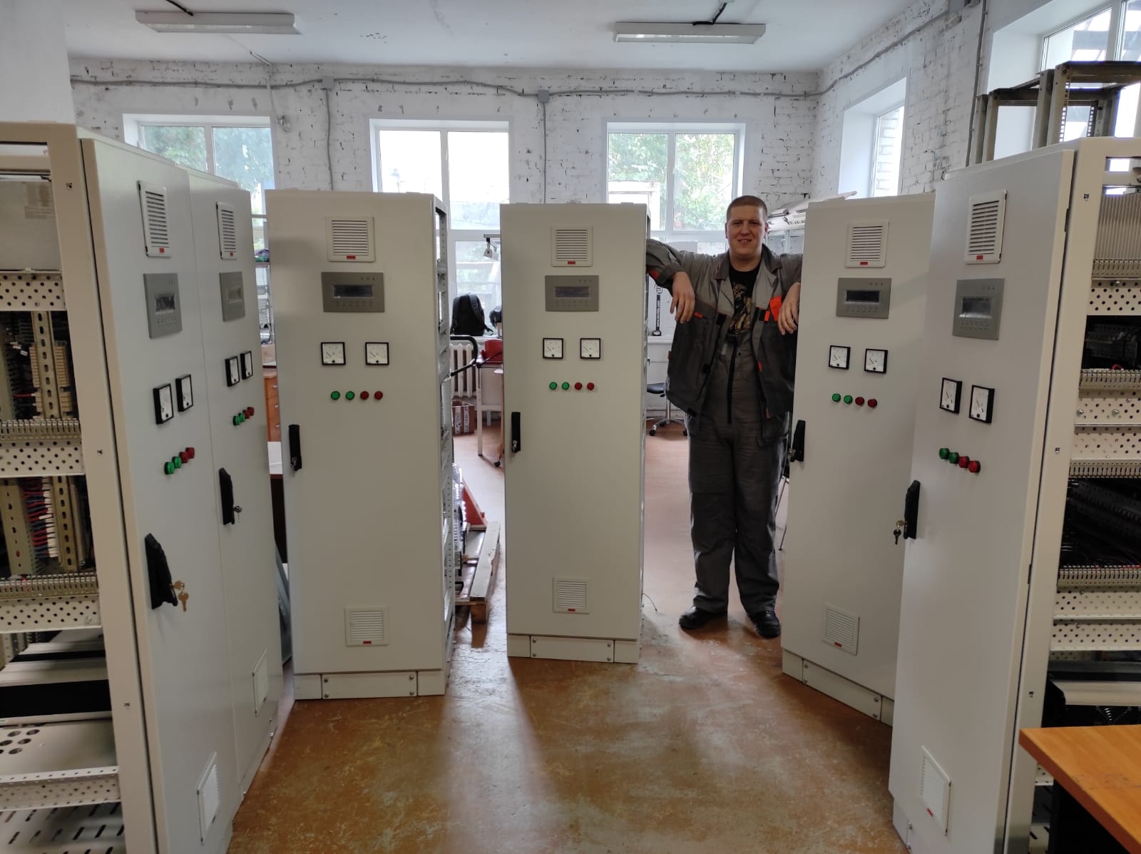 Если вам нужны шкафы оперативного постоянного тока (шот)- то это в Энергомаш-рза!